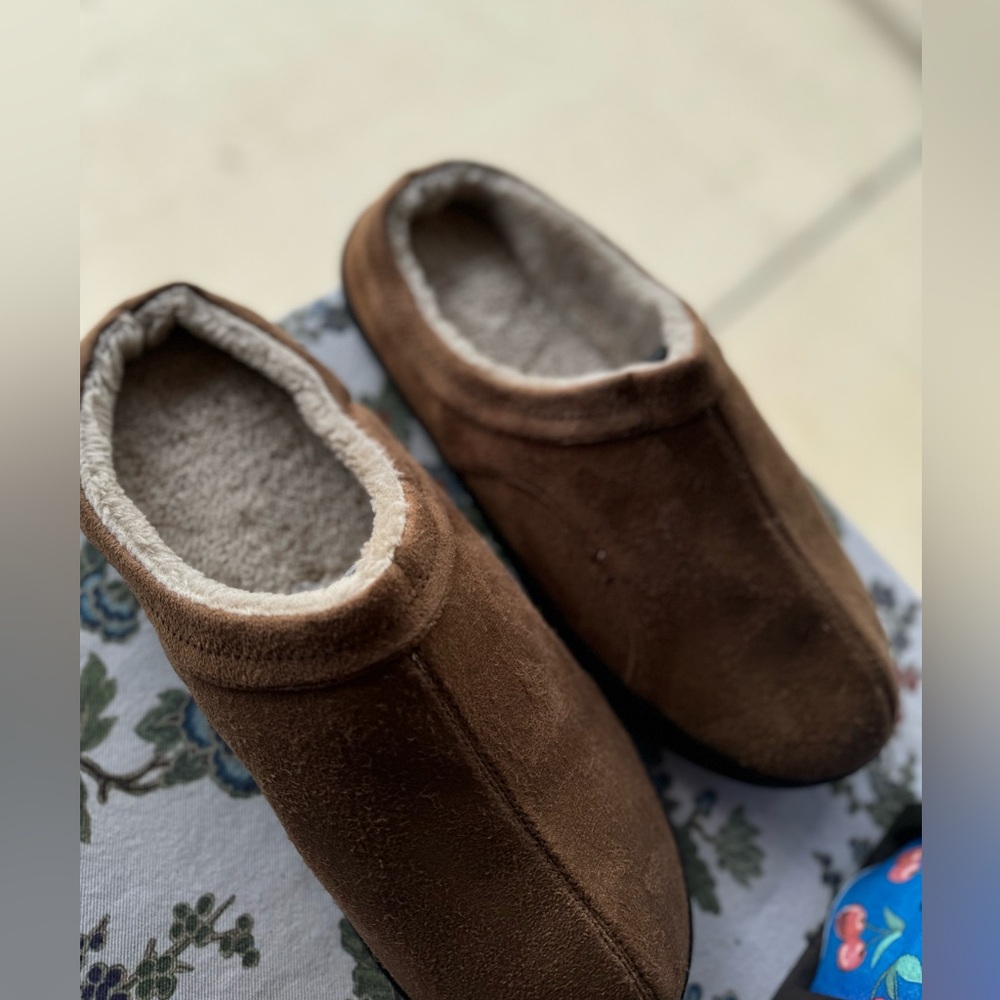 NWT Men’s Slippers Size 13